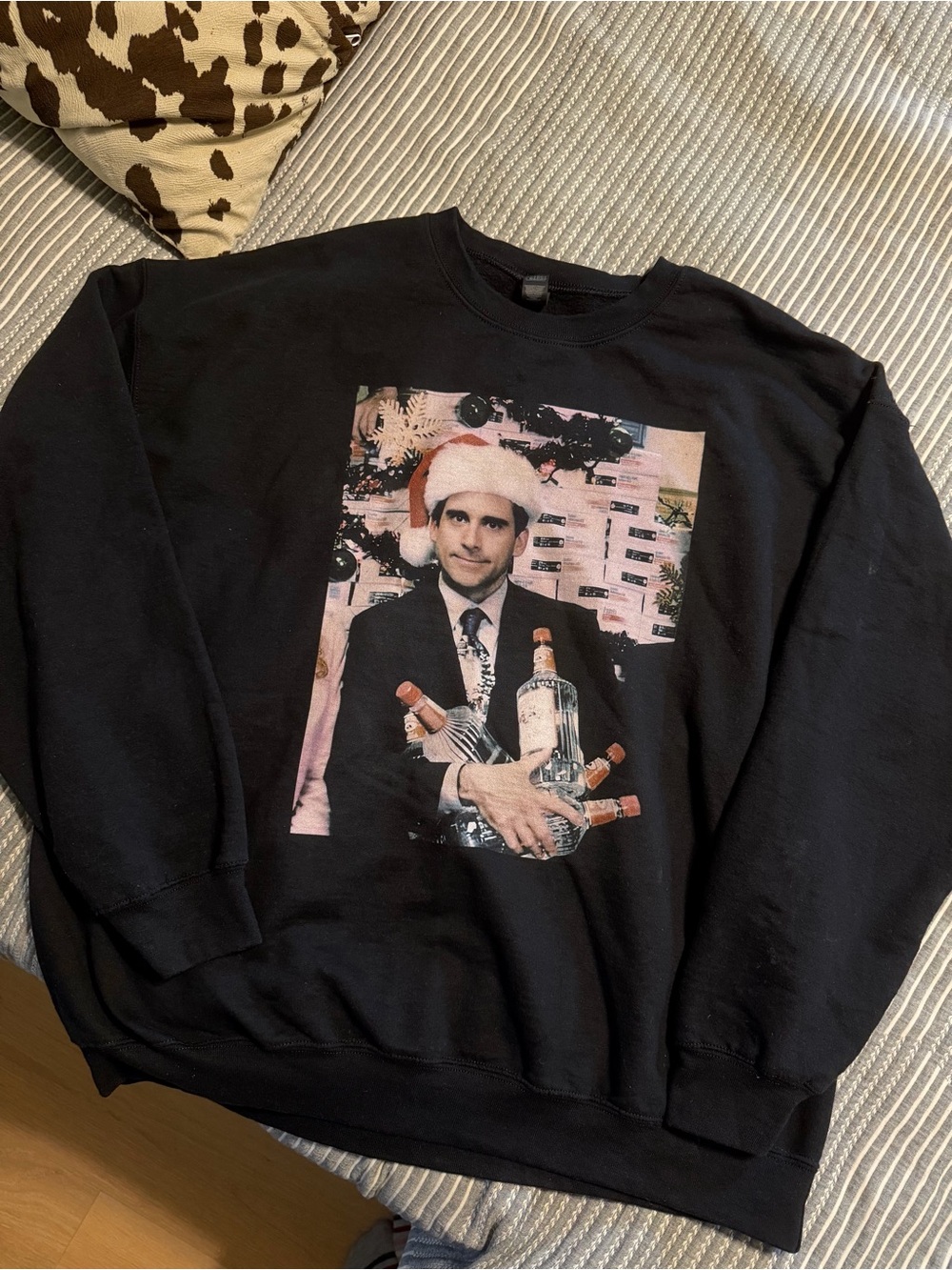 Gildan Black Crewneck Sweatshirt with Michael Scott The Office